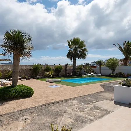 Homeforguest With Pool And Terrace 1 Min From The * كوراليهو