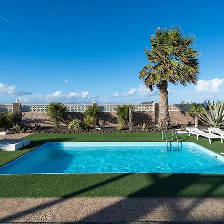 Lejlighed Homeforguest With Pool And Terrace 1 Min From The *